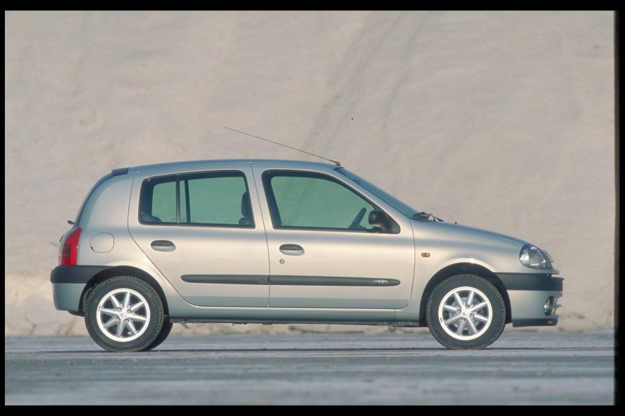  Renault Clio 1998 года  (фото 106 из 106)